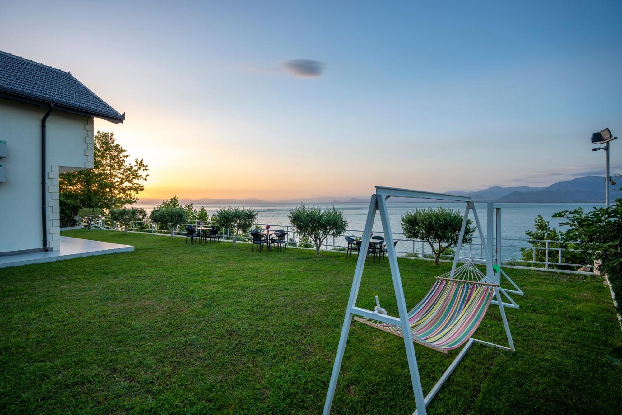 Xhuli Guesthouse Шкодер Экстерьер фото