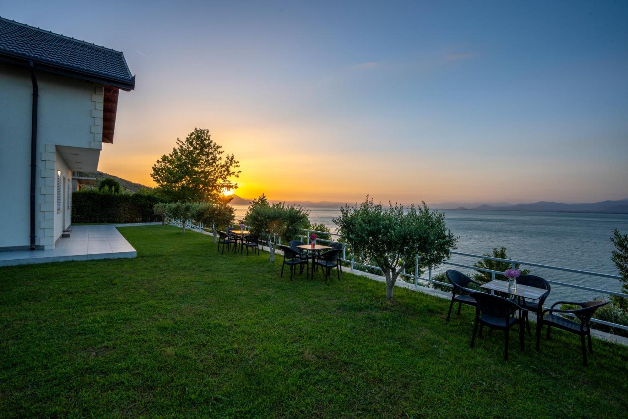 Xhuli Guesthouse Шкодер Экстерьер фото