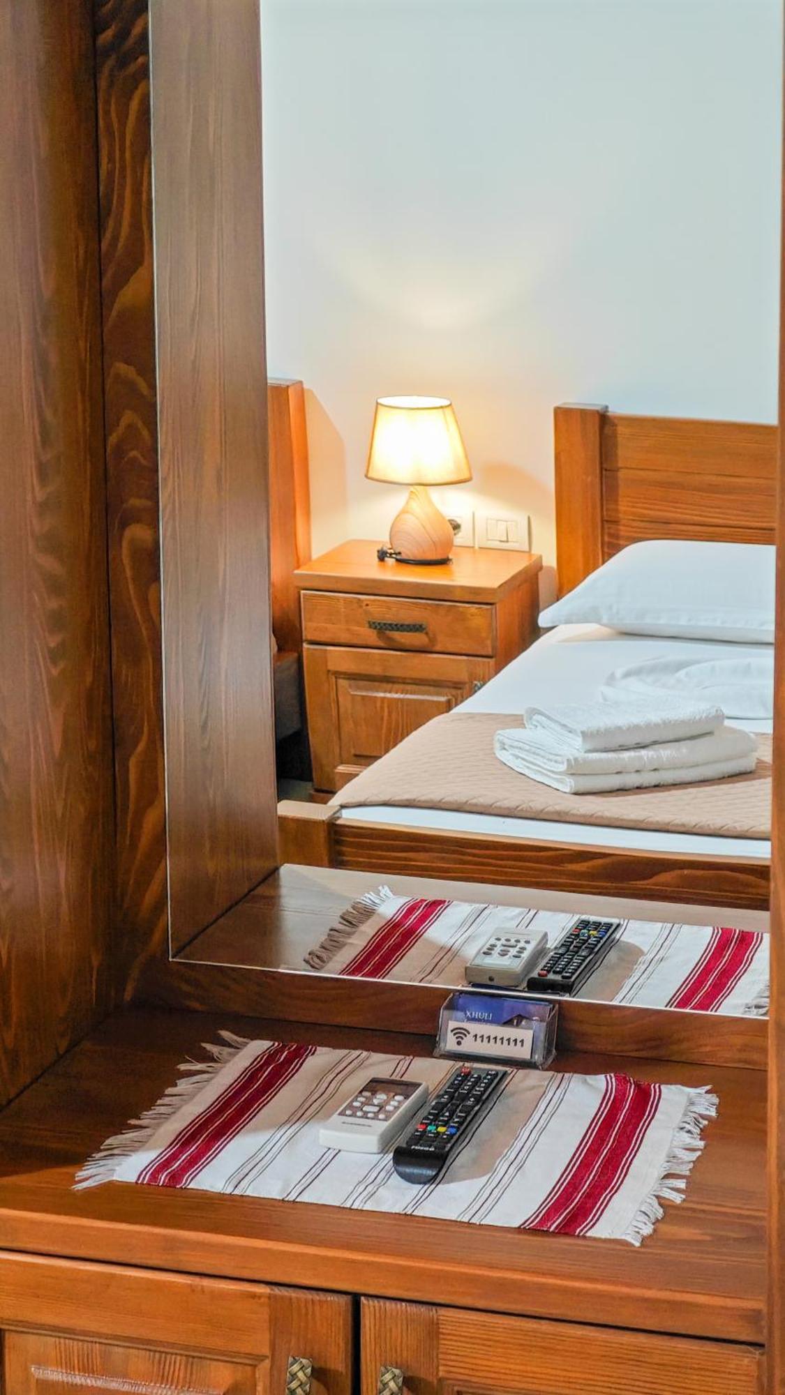 Xhuli Guesthouse Шкодер Экстерьер фото