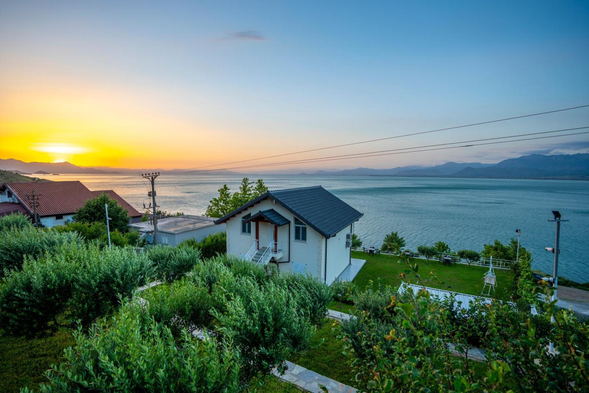 Xhuli Guesthouse Шкодер Экстерьер фото
